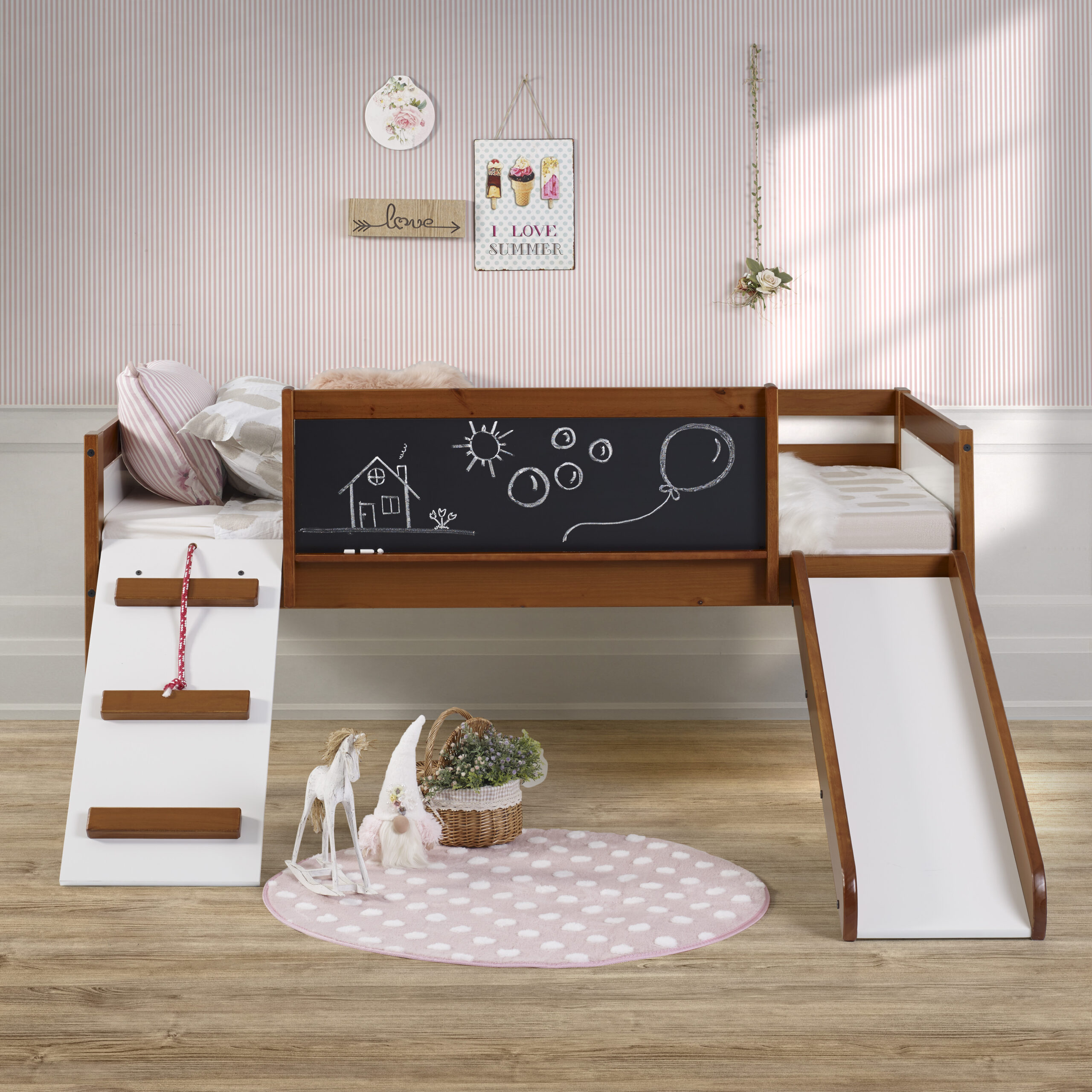Donco Trading Co. Art & Play Junior Twin Low Loft Bed (3005-TLE)